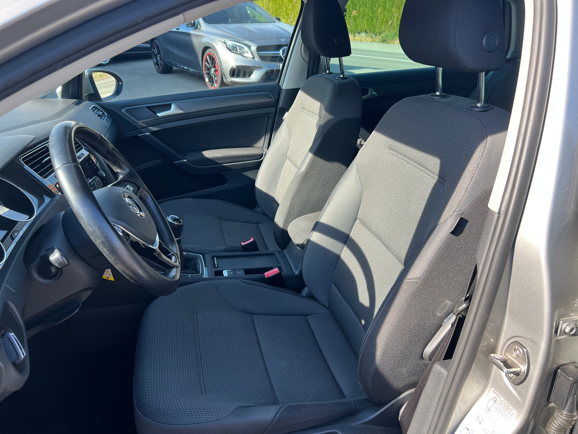 VW Golf 1.0 TSI Comfortline-image-18