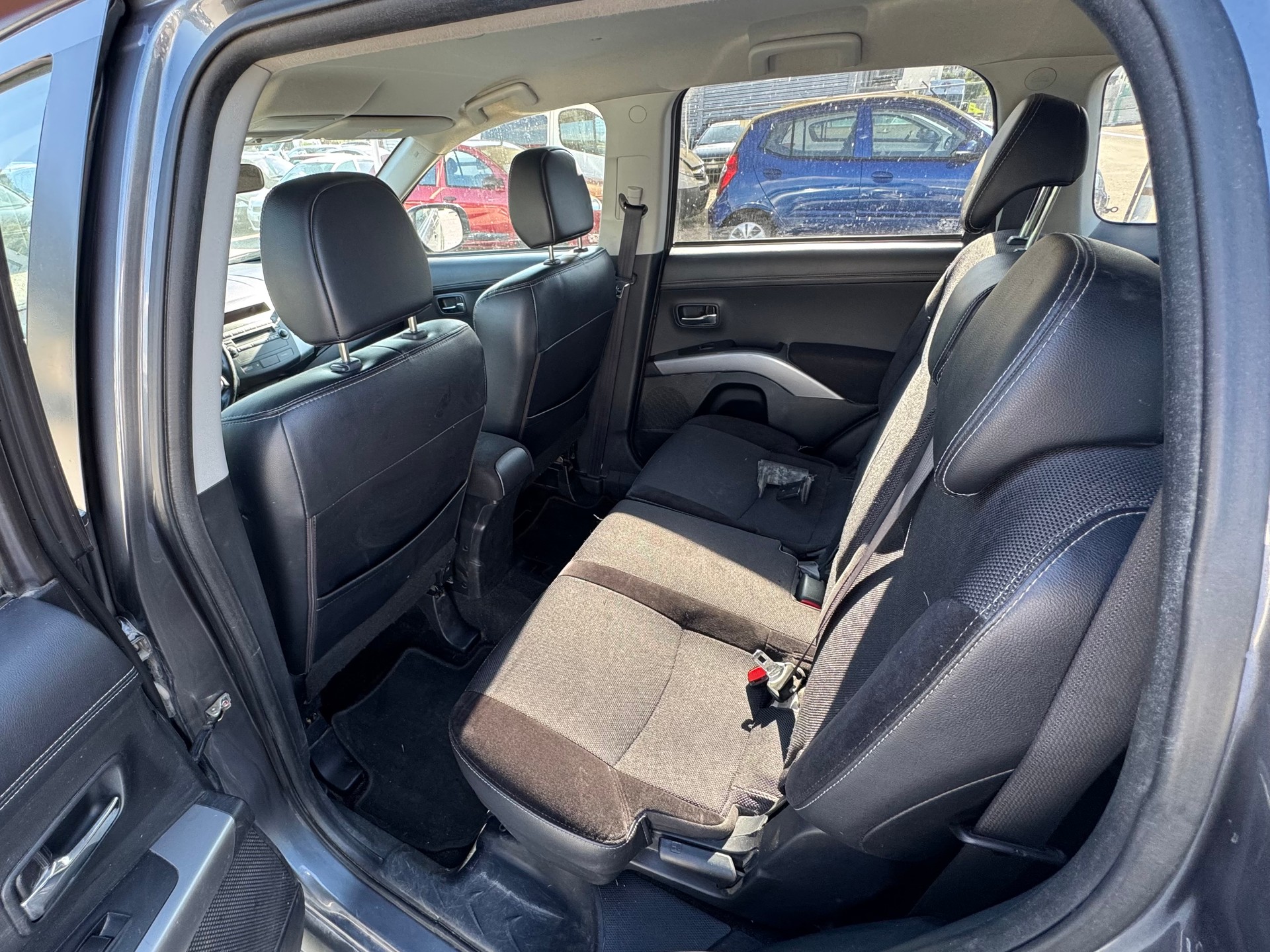 MITSUBISHI Outlander 2.2 DID Invite 4WD TC-SST-image-8