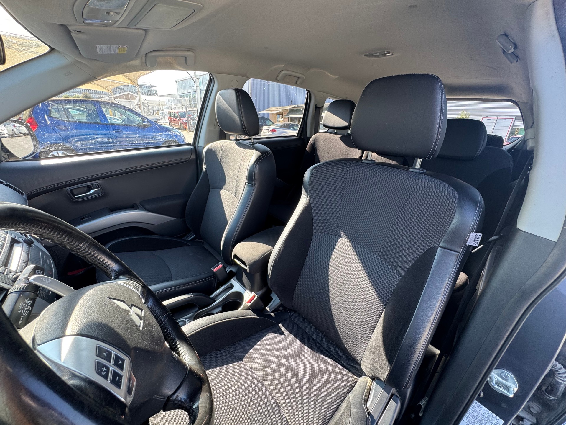 MITSUBISHI Outlander 2.2 DID Invite 4WD TC-SST-image-12