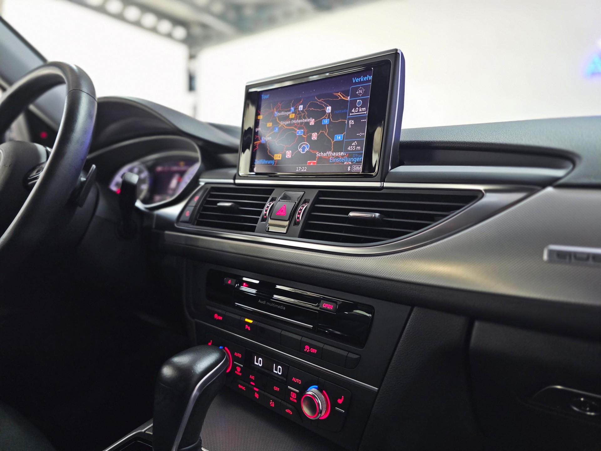 AUDI A6 Avant 2.0 TFSI quattro S-tronic-image-18