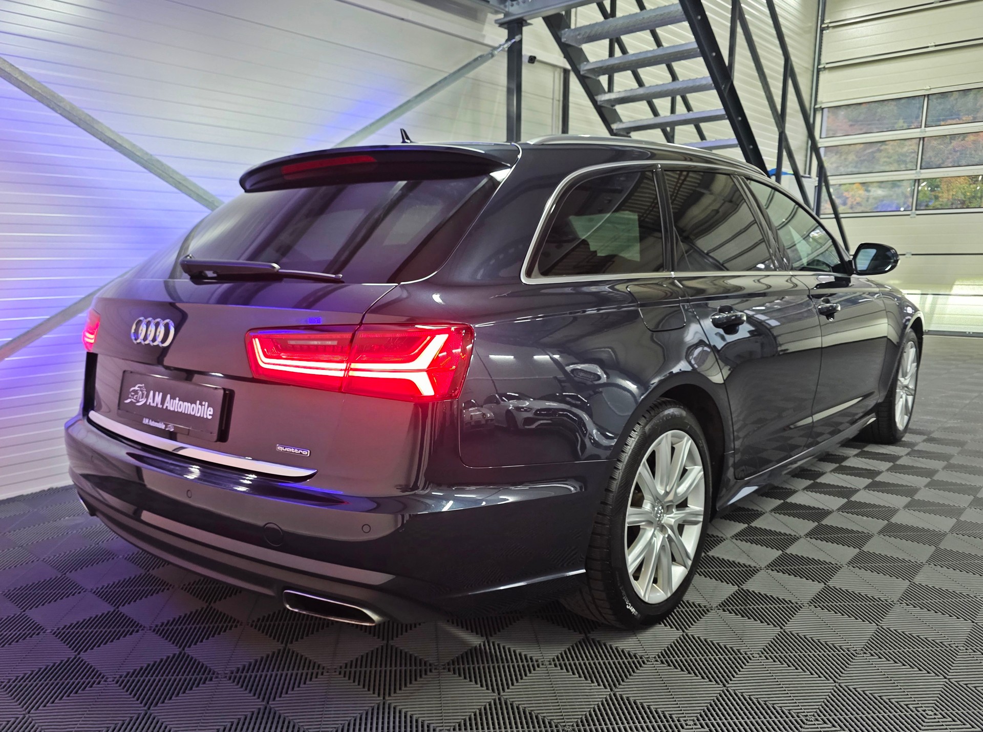 AUDI A6 Avant 2.0 TFSI quattro S-tronic-image-4