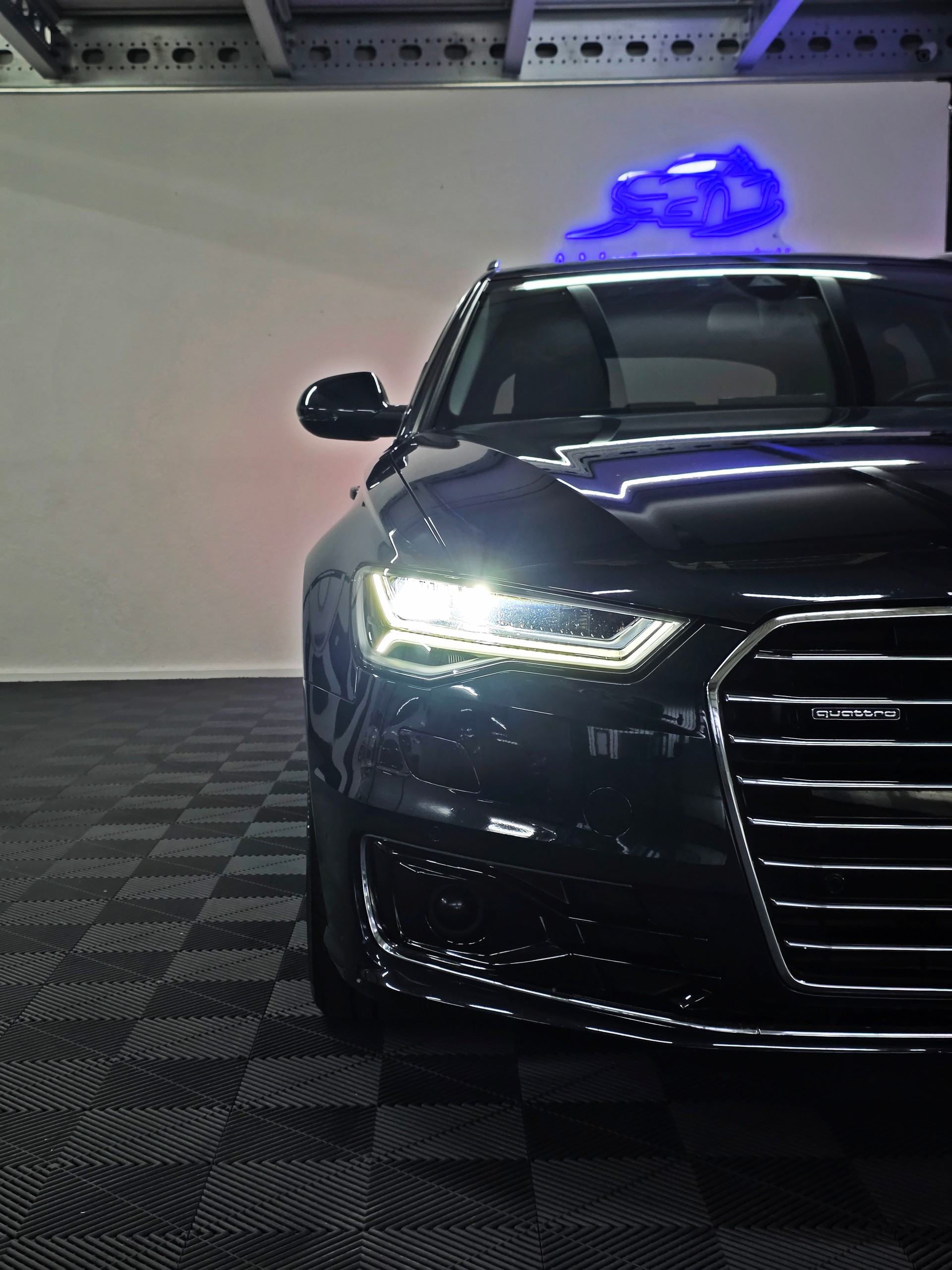 AUDI A6 Avant 2.0 TFSI quattro S-tronic-image-2