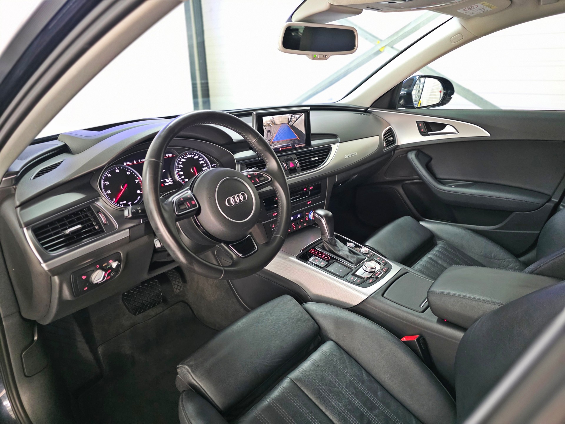AUDI A6 Avant 2.0 TFSI quattro S-tronic-image-10