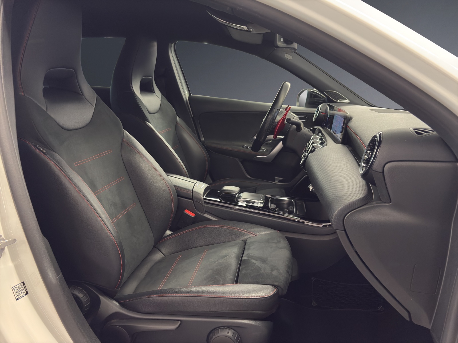 Image MERCEDES-BENZ A-250 A 250 AMG Line