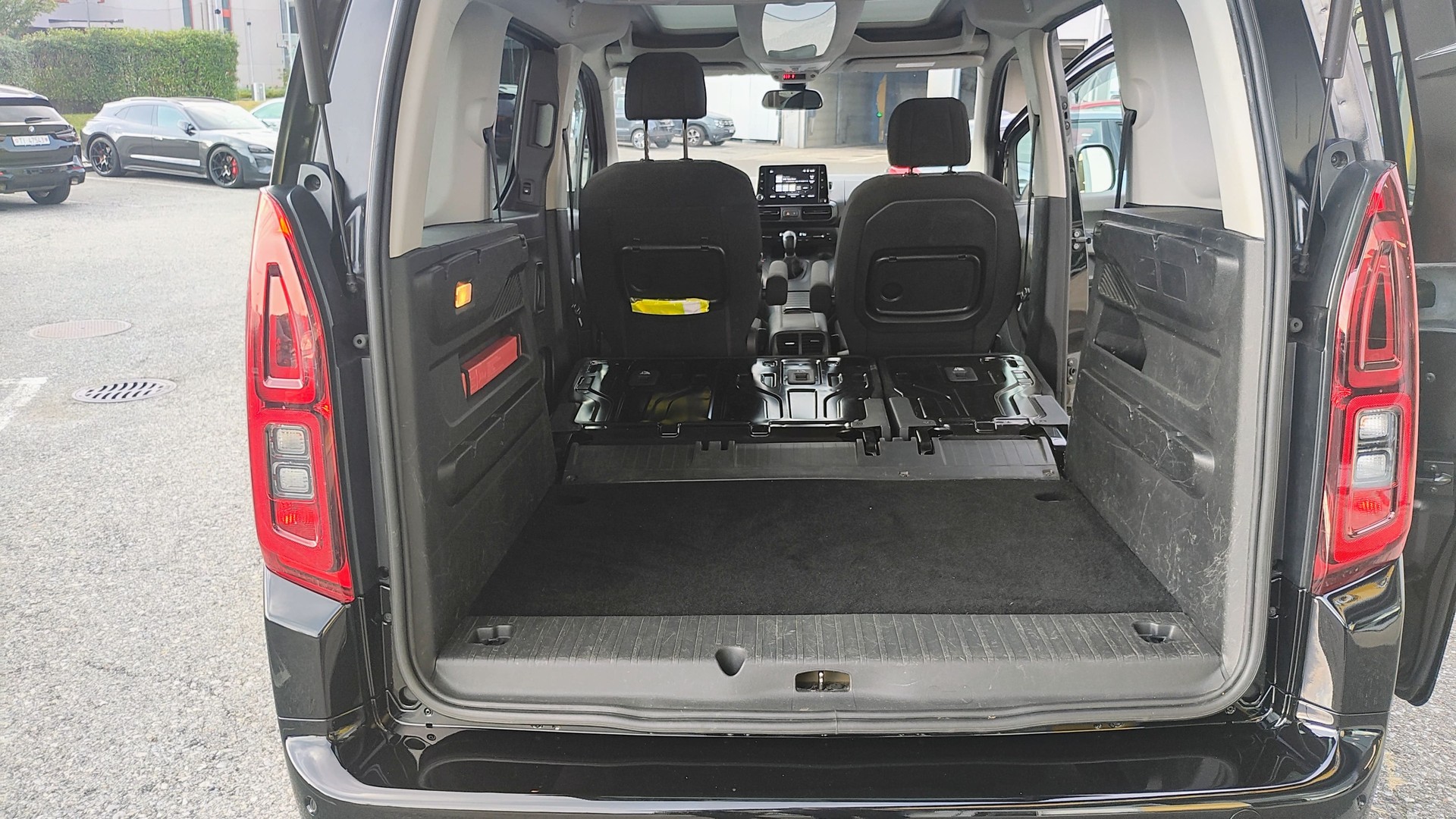 OPEL Combo Life 1.5 Enjoy-image-15