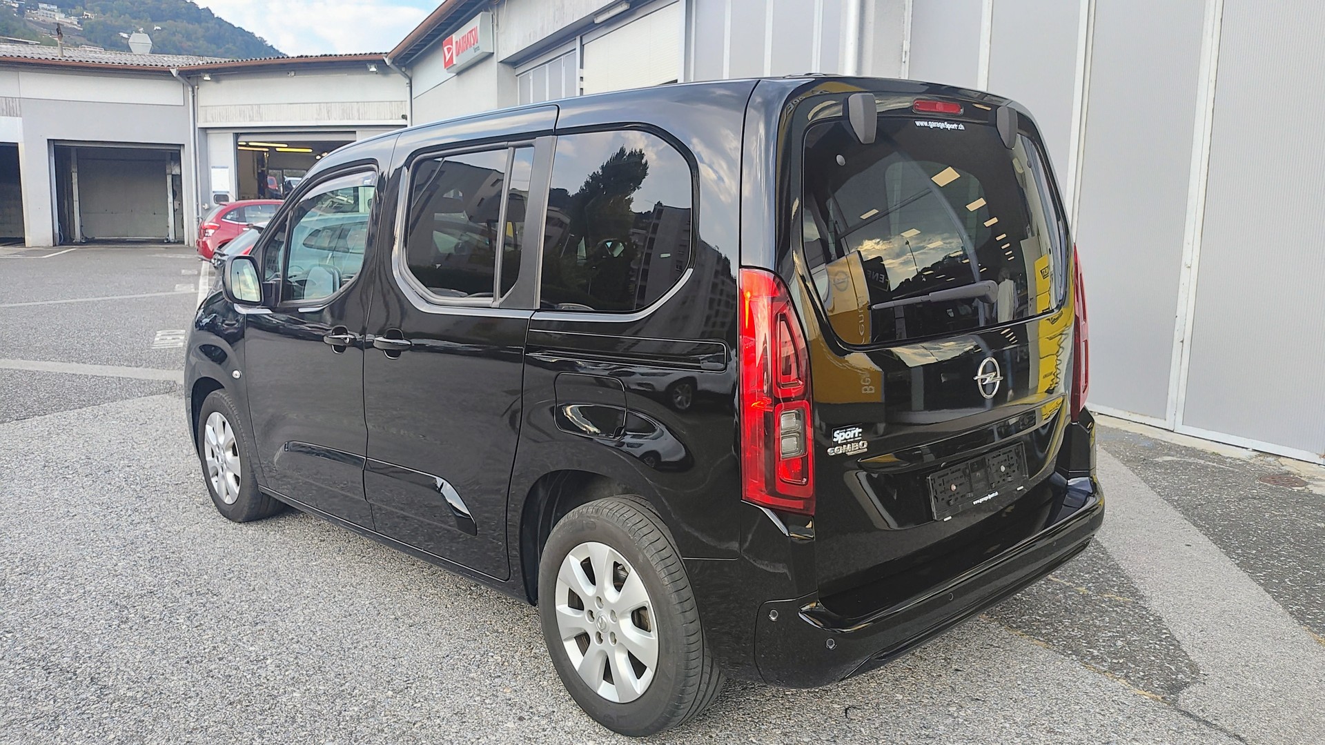 OPEL Combo Life 1.5 Enjoy-image-4