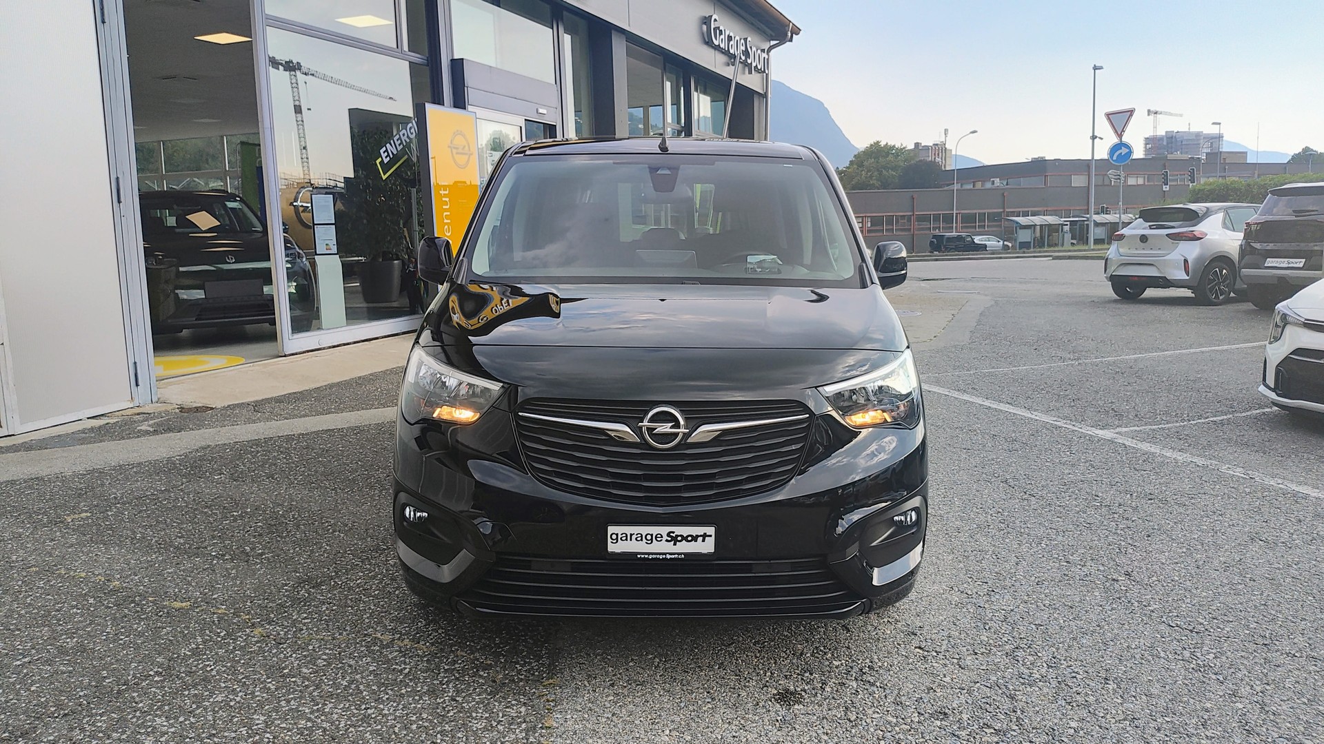 OPEL Combo Life 1.5 Enjoy-image-1