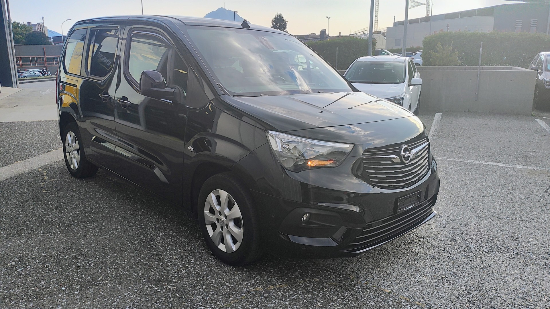 OPEL Combo Life 1.5 Enjoy-image-0
