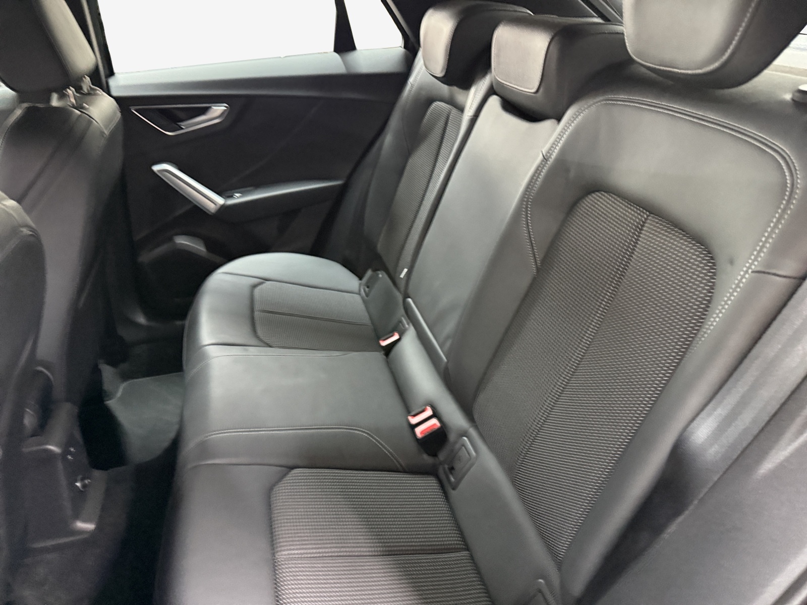 AUDI Q2 35 TFSI S line S-tronic-image-11