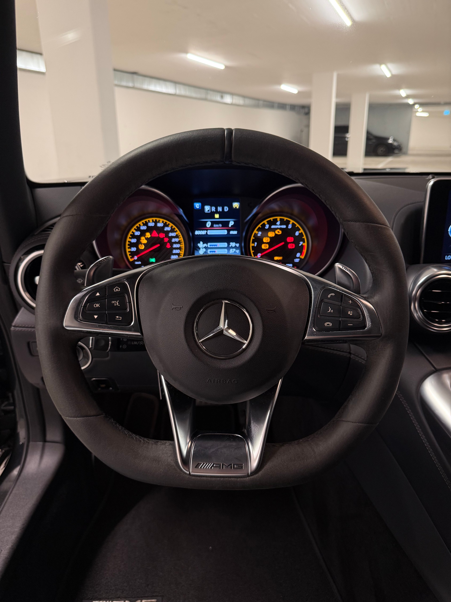 MERCEDES-BENZ AMG GT S Speedshift DCT-image-13