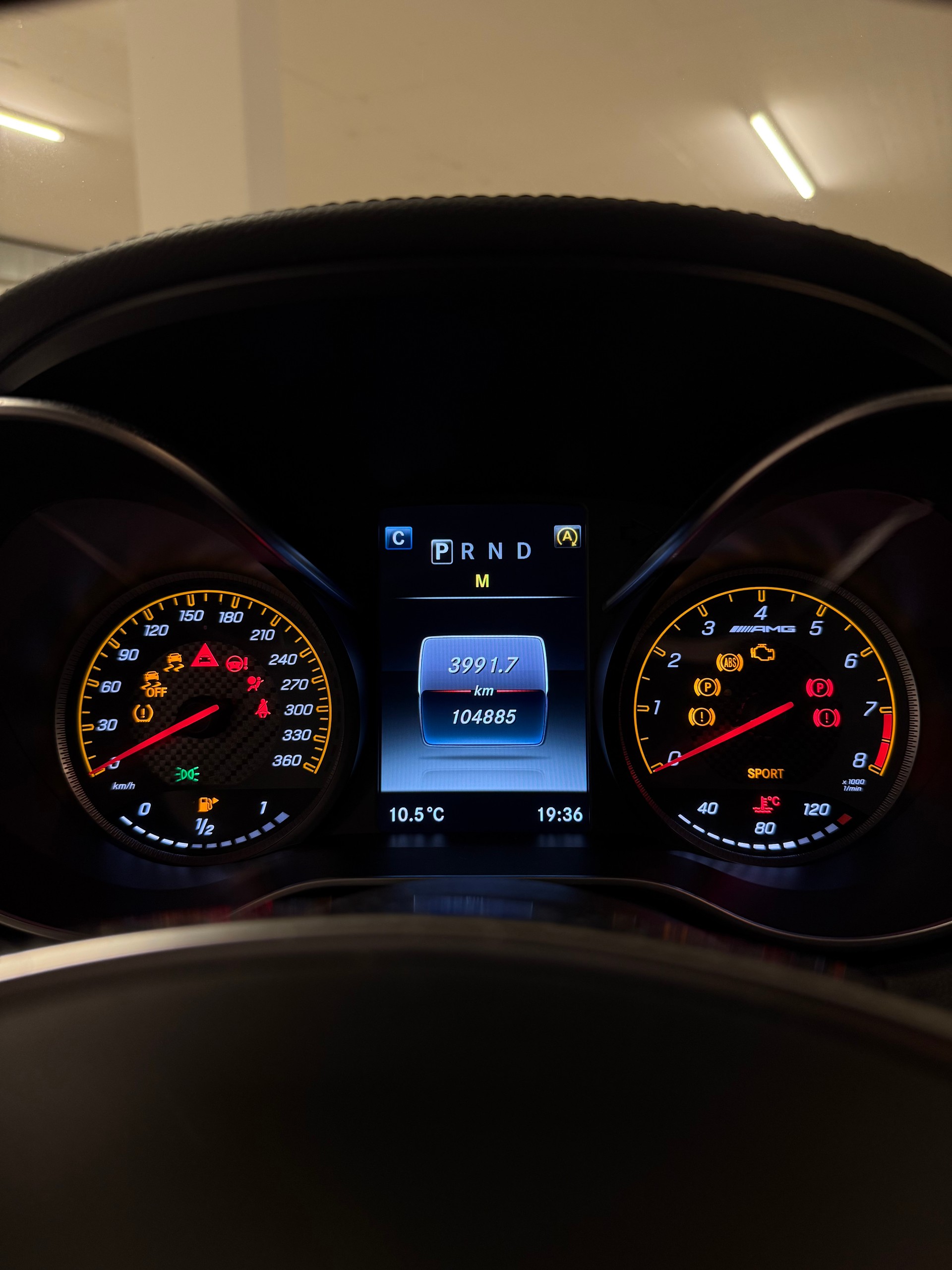 MERCEDES-BENZ AMG GT S Speedshift DCT-image-14