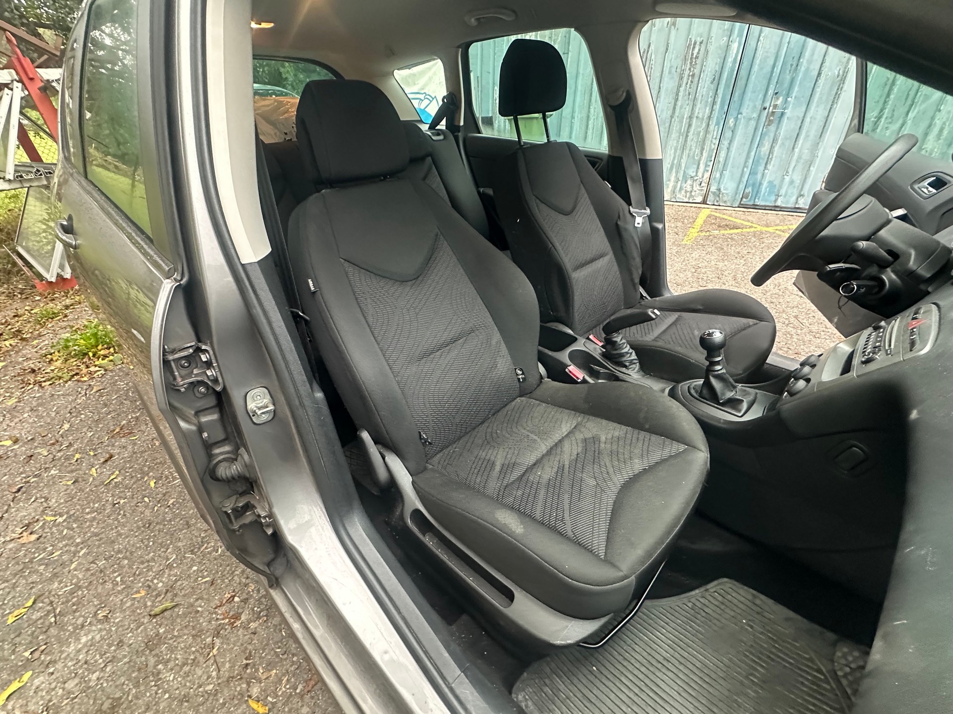 PEUGEOT 308 SW 1.6 16V Turbo Trendy-image-11