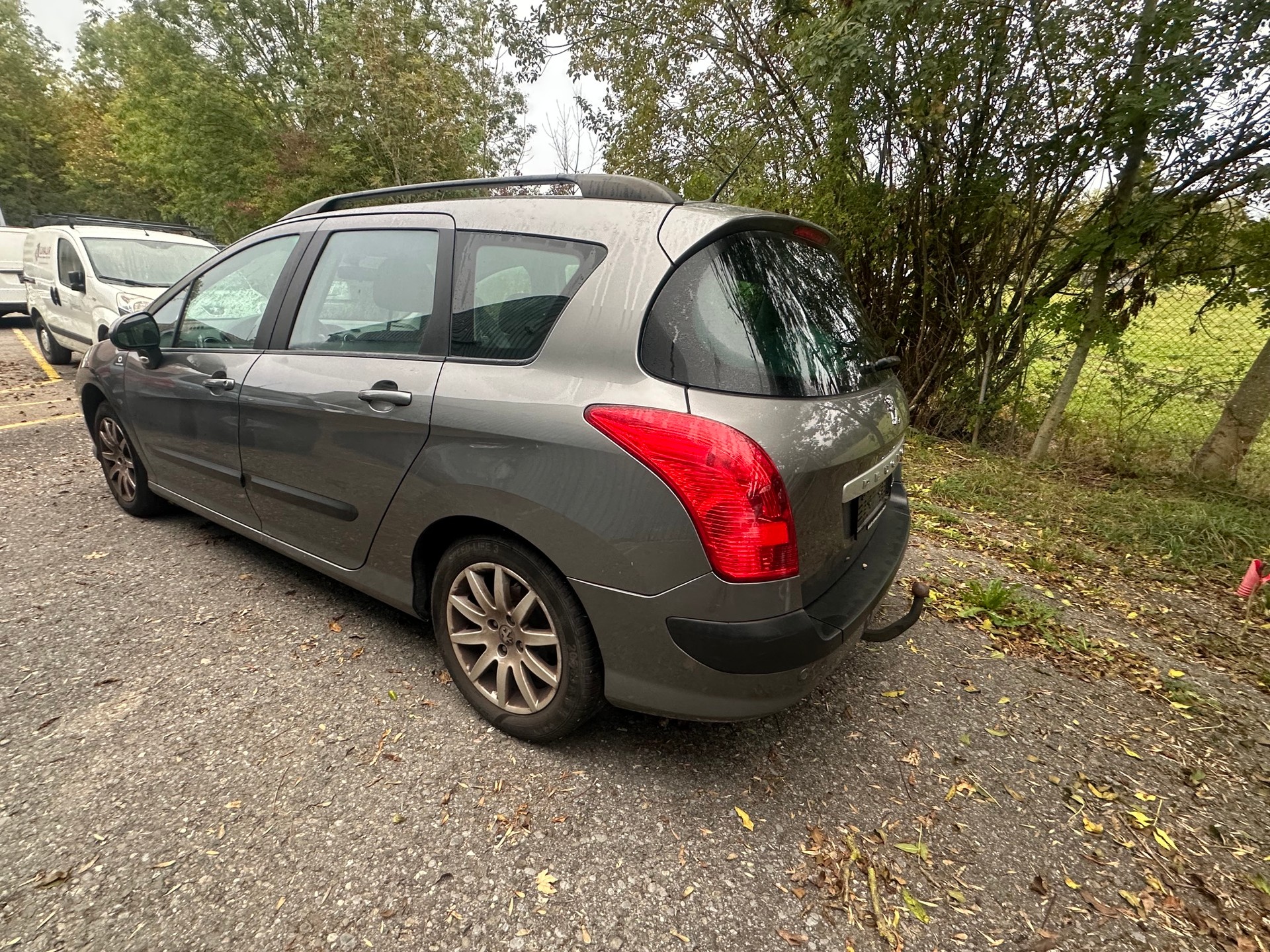 PEUGEOT 308 SW 1.6 16V Turbo Trendy-image-3