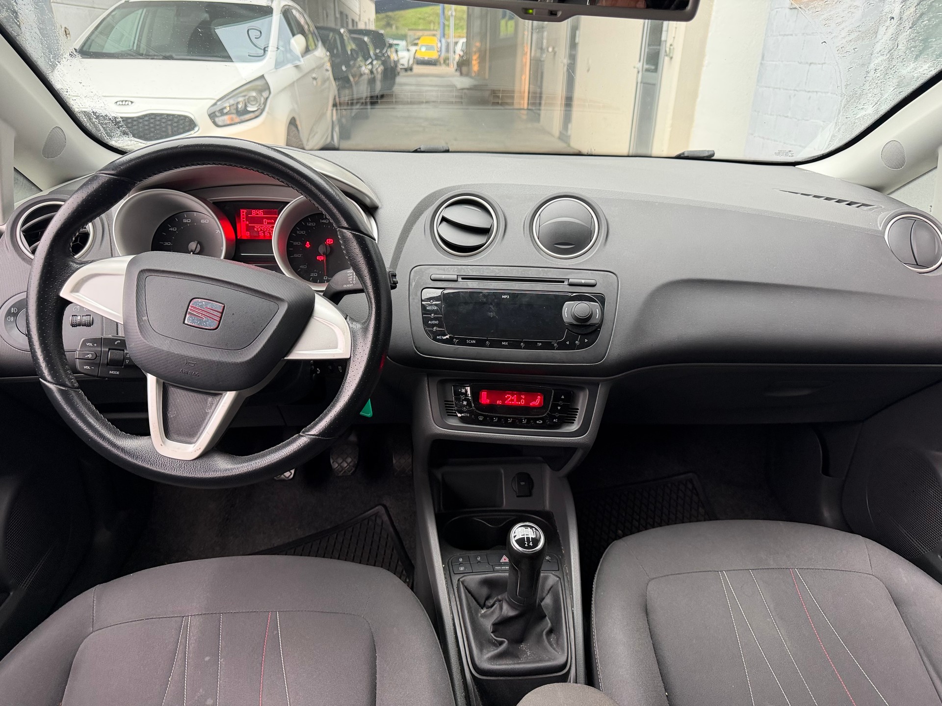 SEAT Ibiza ST 1.2 TSI Sport-image-10