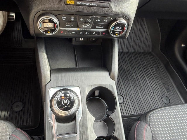 FORD Focus 1.0 SCTi ST Line Automatic-image-14