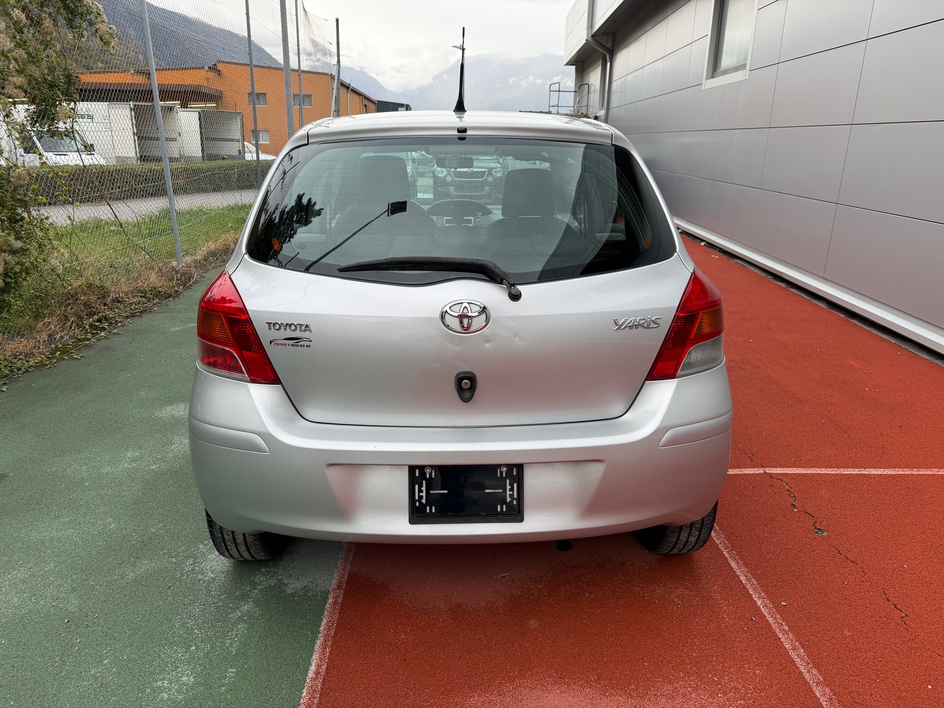 TOYOTA Yaris 1.33 Linea Sol-image-5
