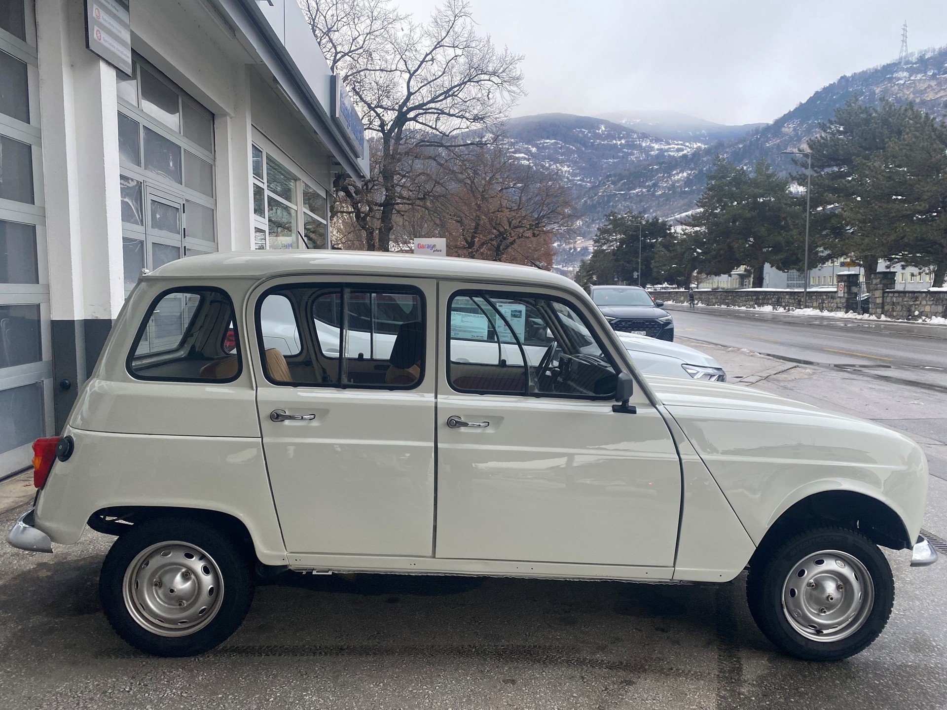 RENAULT R4 1100 GTL-image-1