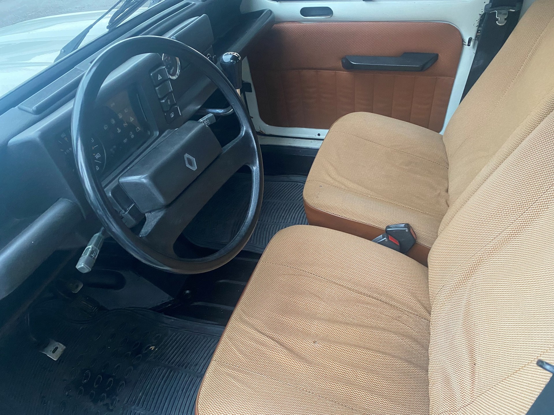 RENAULT R4 1100 GTL-image-8