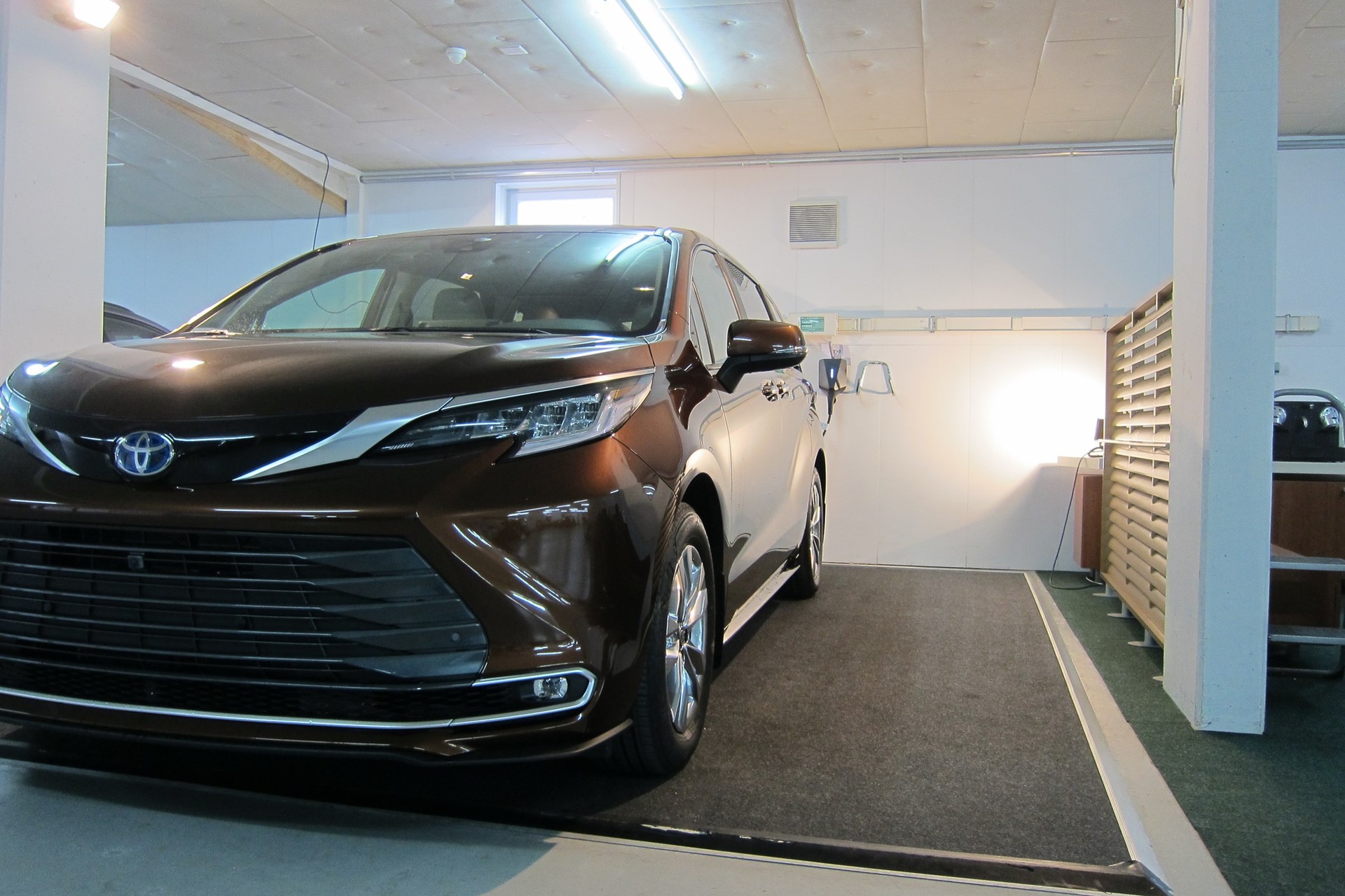 TOYOTA SIENNA HYBRID AWD LIMITED TECHNOLOGY-PAKET-image-1