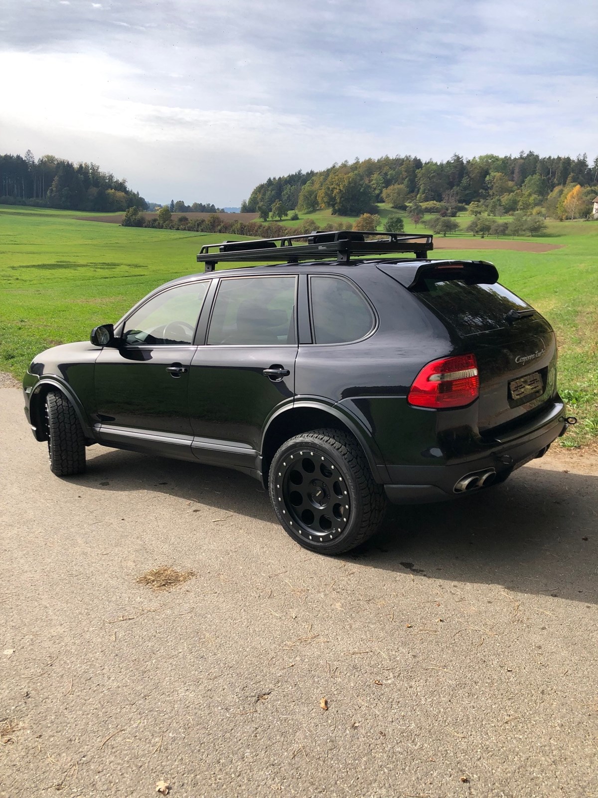 PORSCHE Cayenne Turbo-image-2