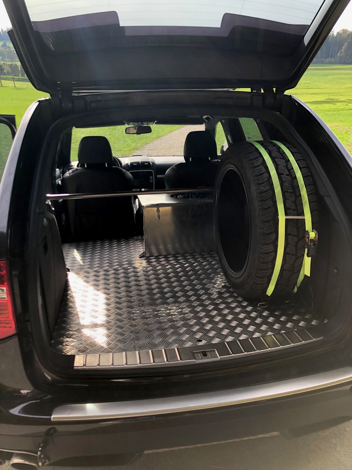 PORSCHE Cayenne Turbo-image-7