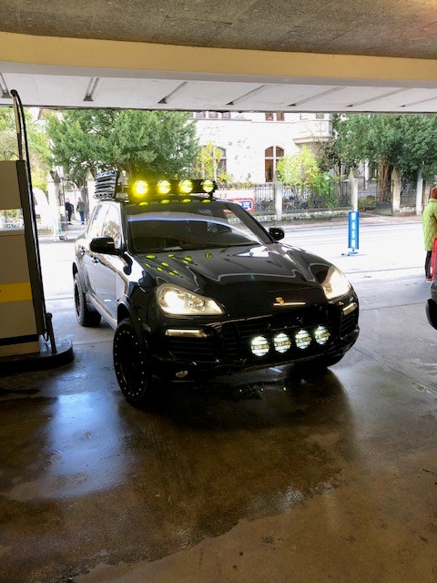 PORSCHE Cayenne Turbo-image-8