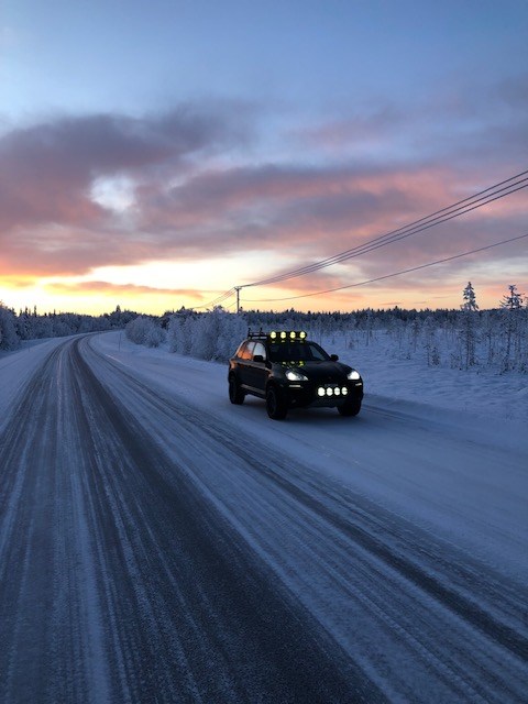 PORSCHE Cayenne Turbo-image-1