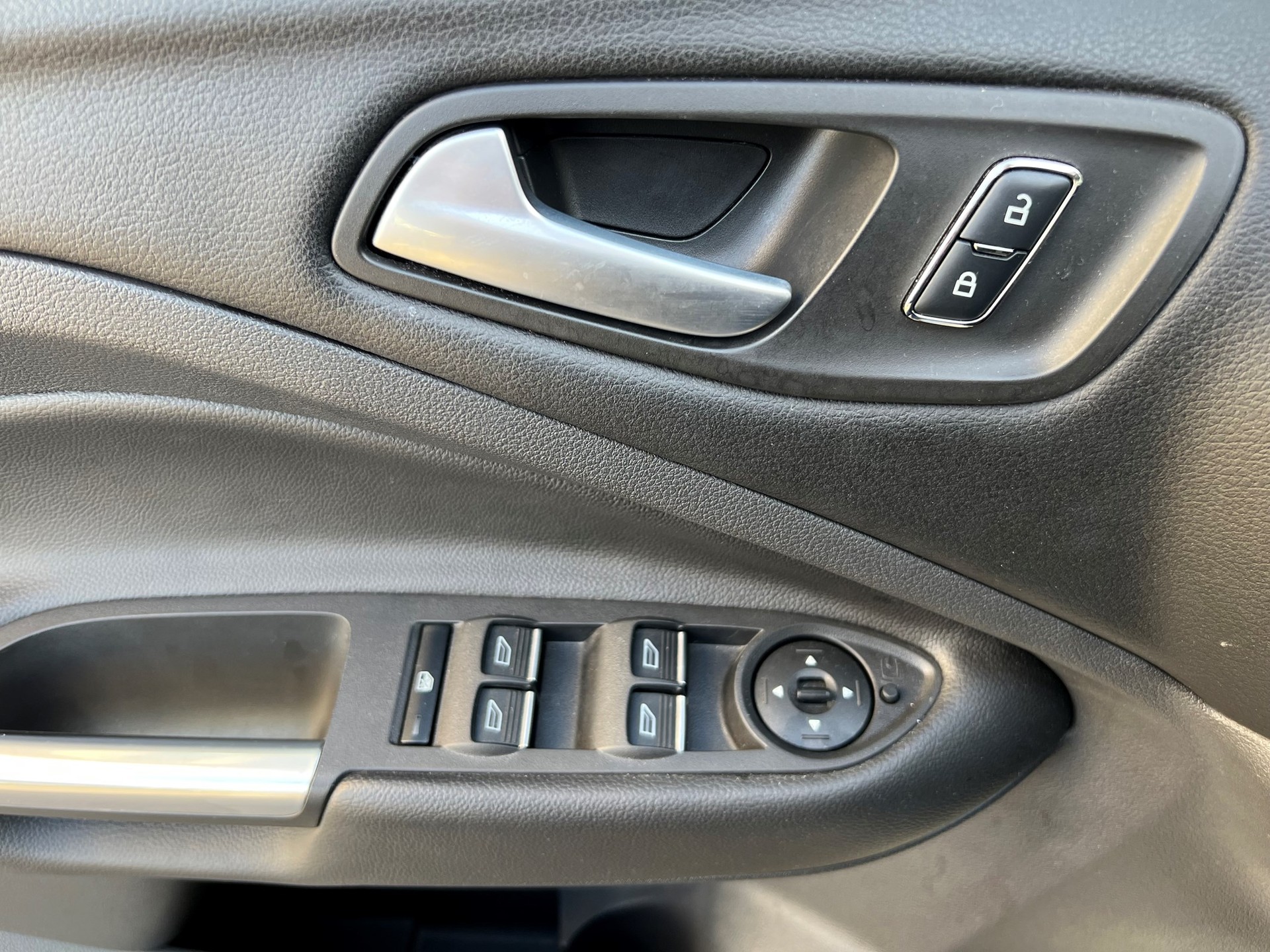 FORD Kuga 2.0 TDCi Titanium S 4WD PowerShift-image-9