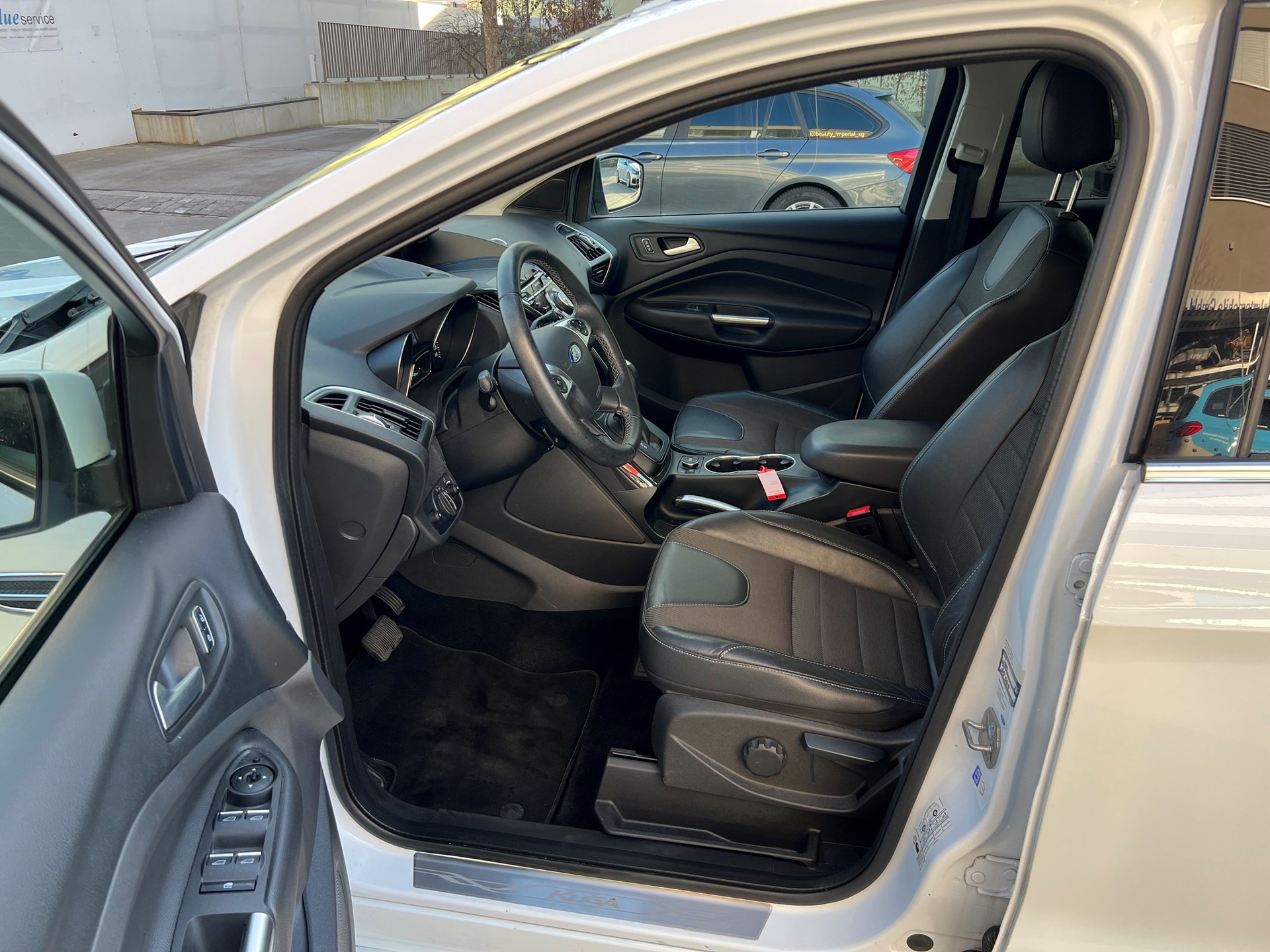 FORD Kuga 2.0 TDCi Titanium S 4WD PowerShift-image-8