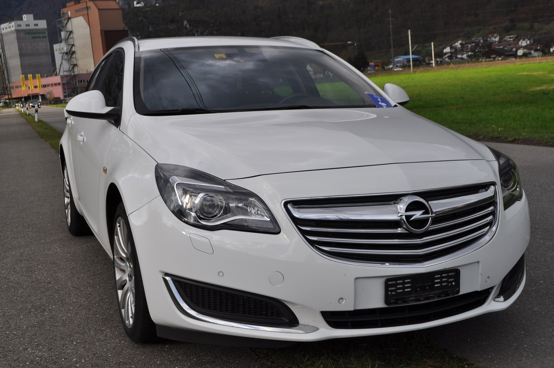 OPEL Insignia ST 2.0 CDTI Edition 4WD Aut.-image-1