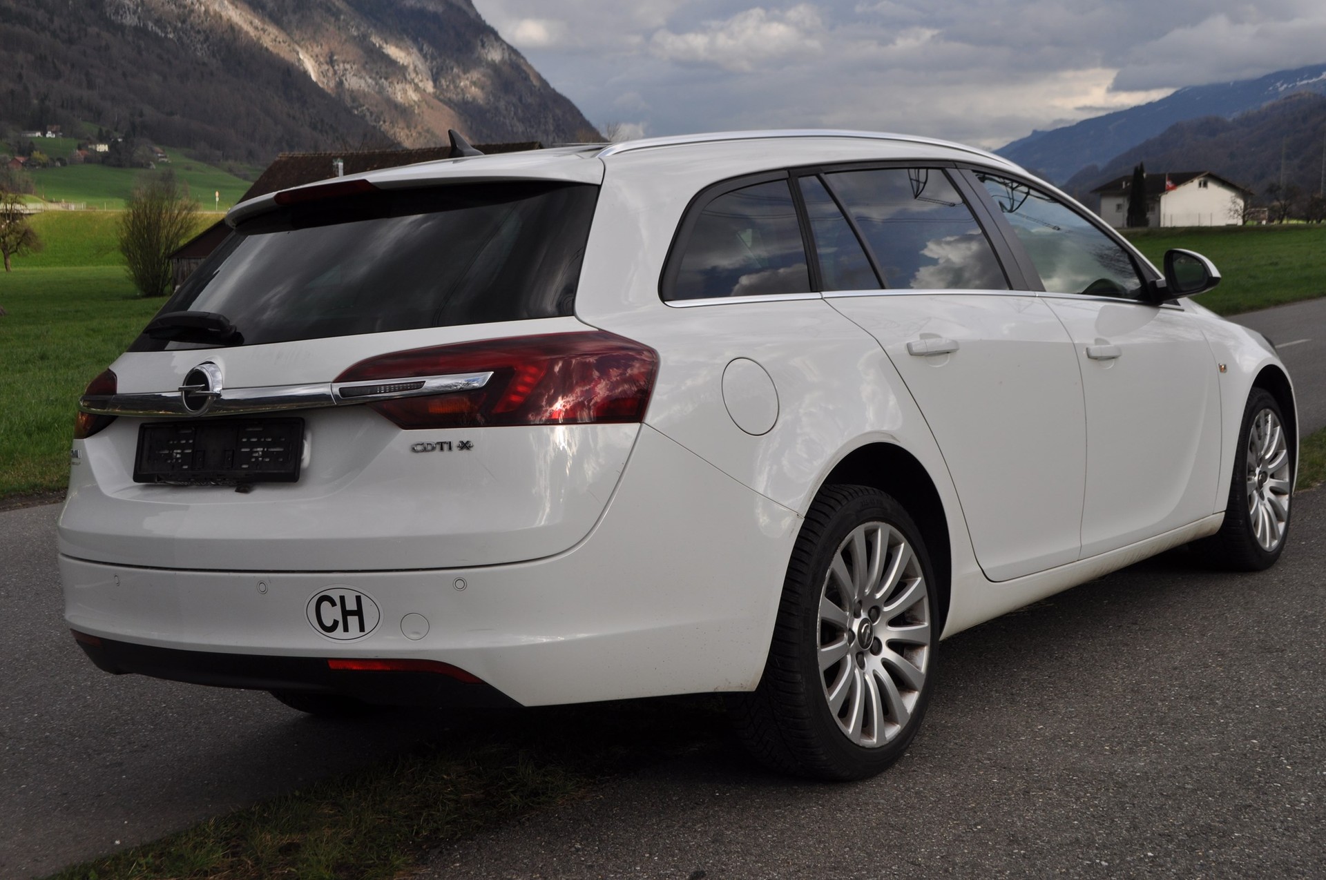 OPEL Insignia ST 2.0 CDTI Edition 4WD Aut.-image-2