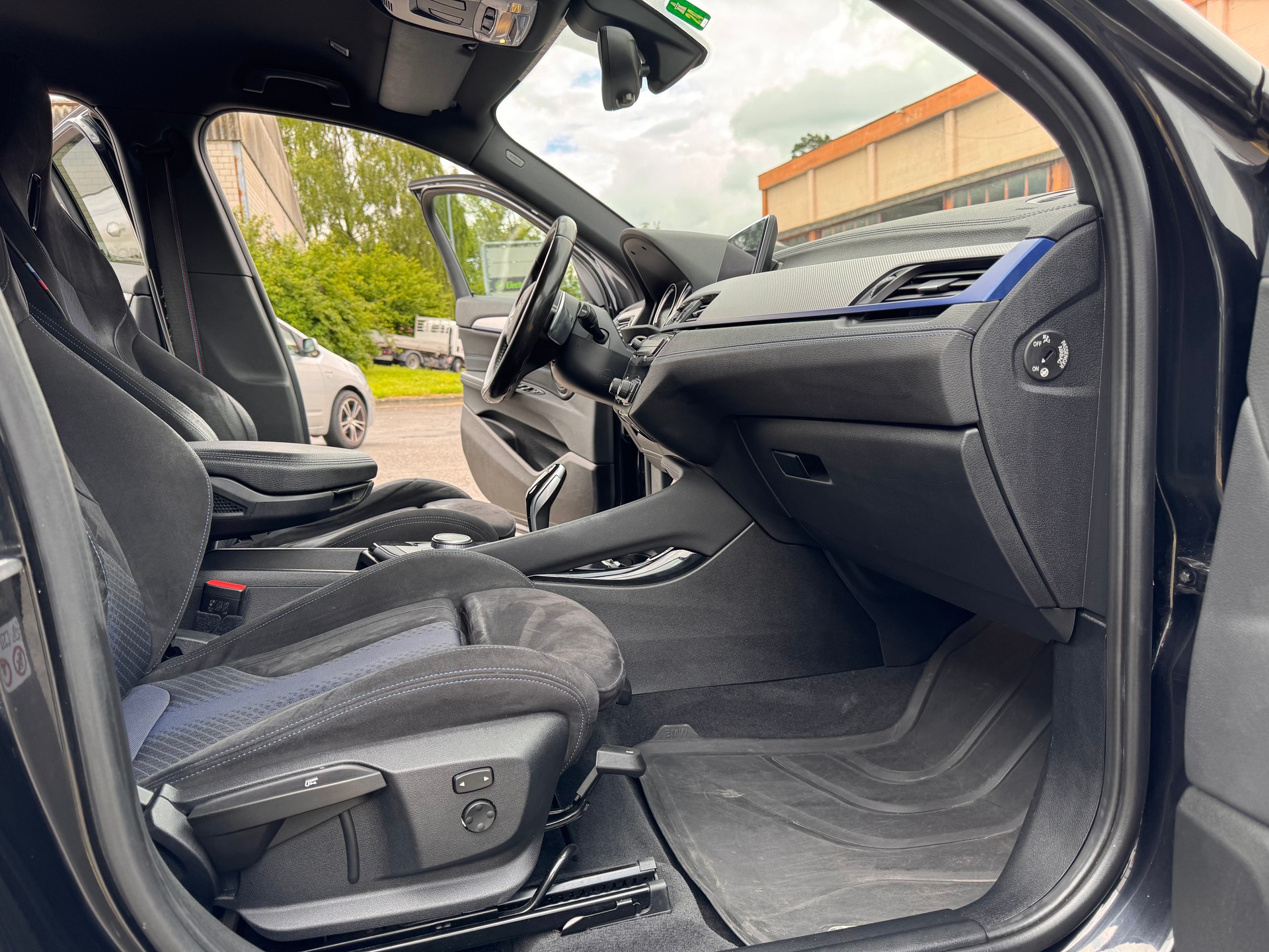 BMW X2 M35i Steptronic-image-9