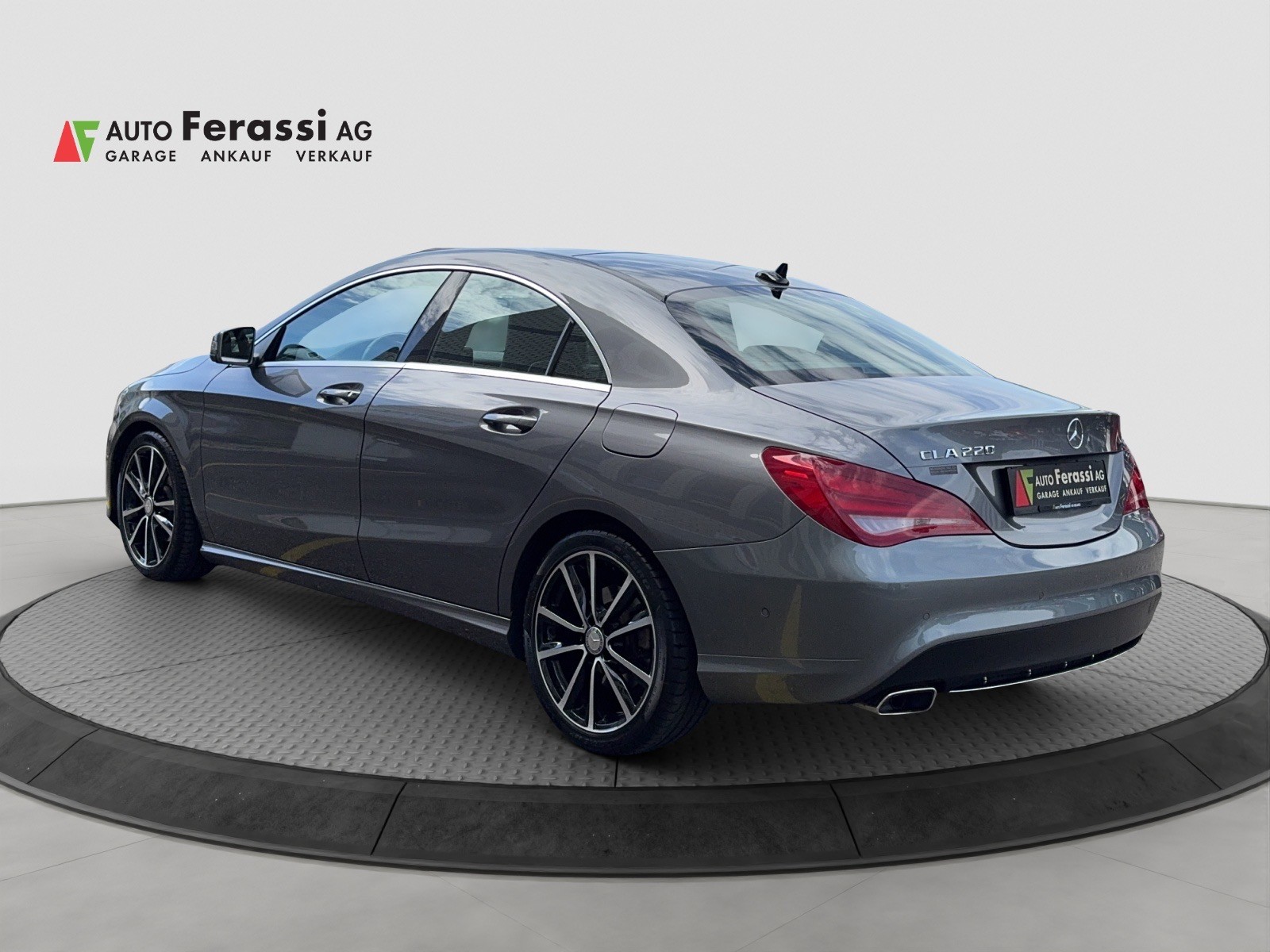 MERCEDES-BENZ CLA 220 CDI Urban 7G-DCT-image-3