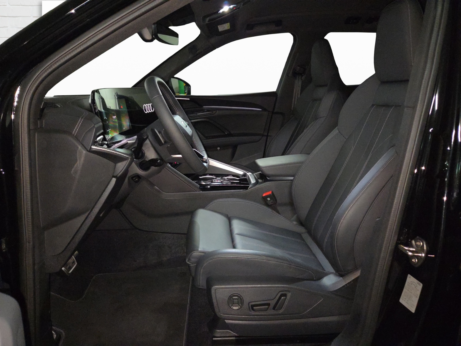 AUDI Q5 TDI quattro 150 kW S-tronic-image-4