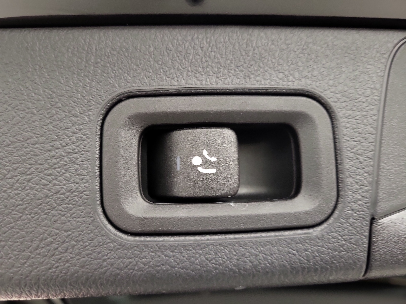 MERCEDES-BENZ B 250 AMG Line 4Matic-image-12