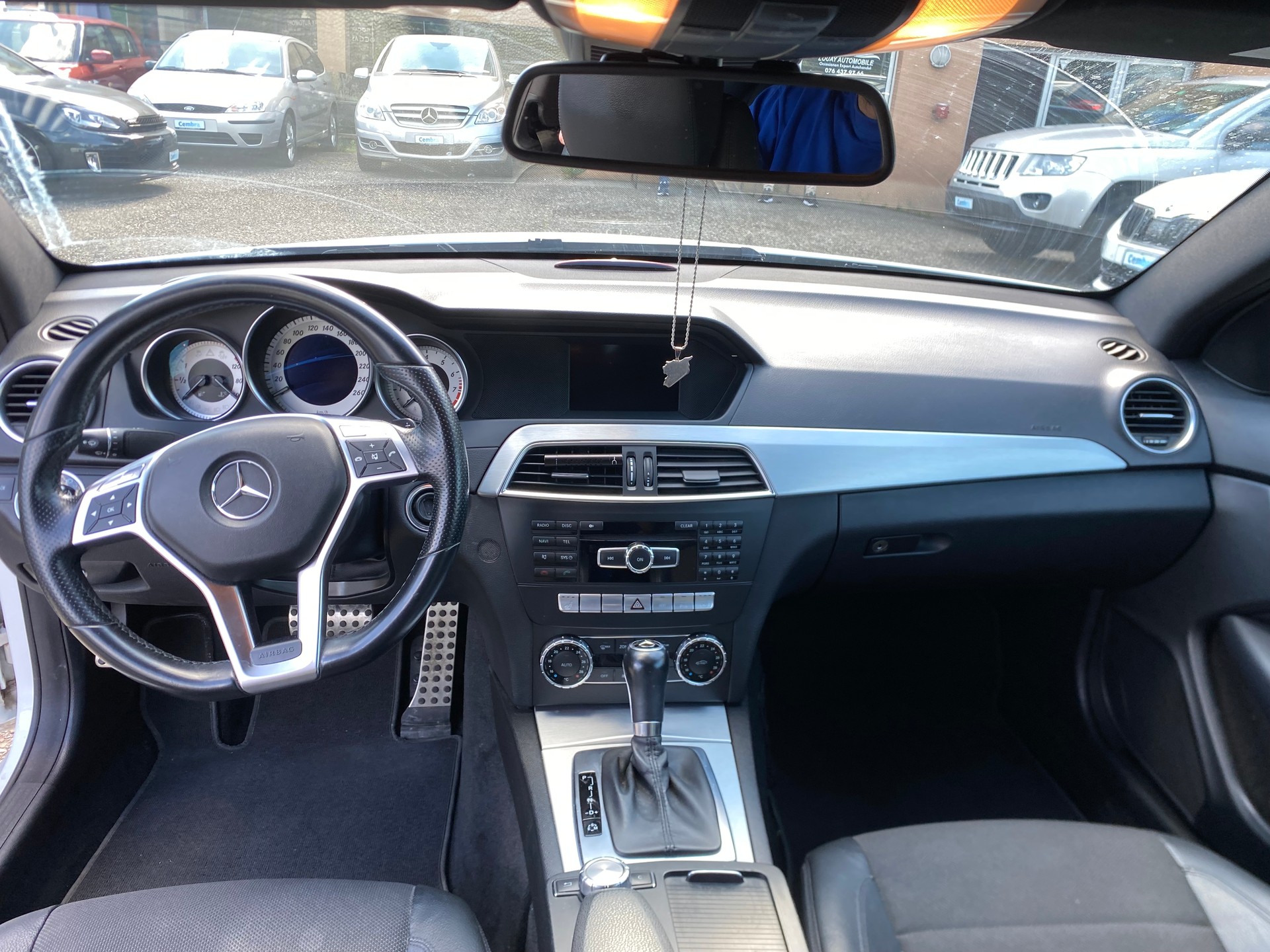 MERCEDES-BENZ C 180 Coupé 7G-Tronic-image-7
