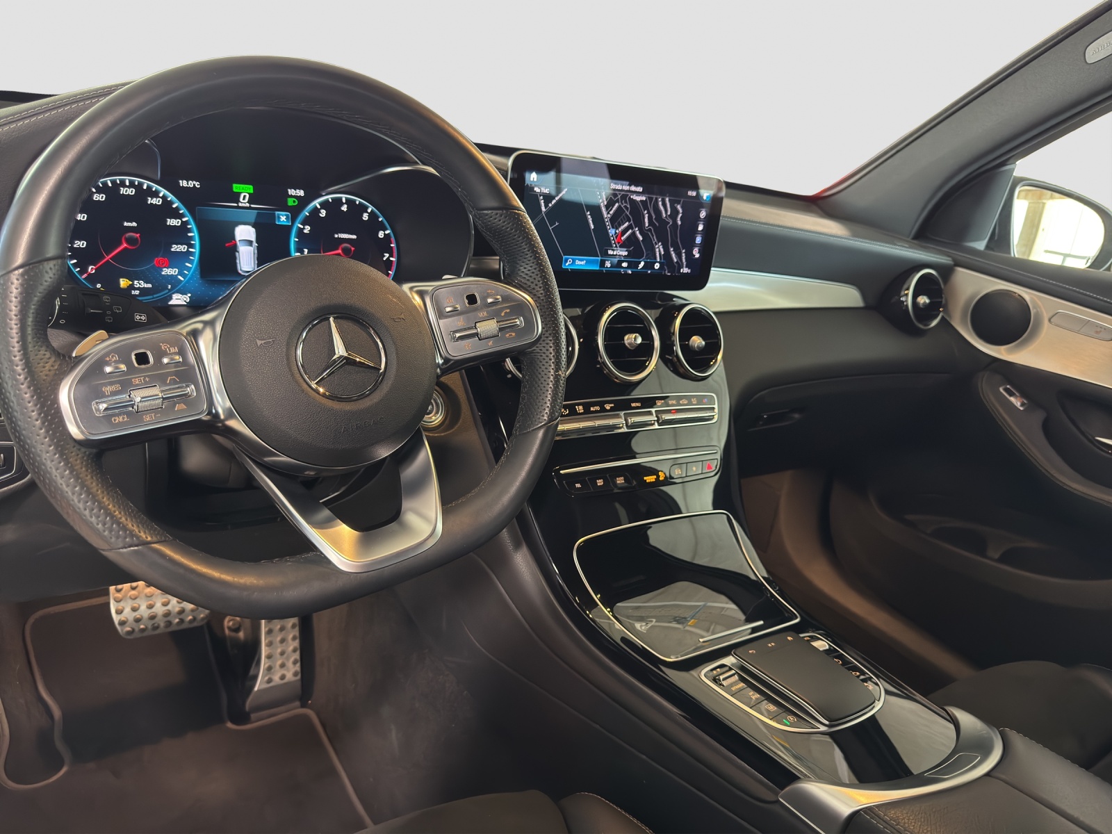 MERCEDES-BENZ GLC 200 4Matic Night Star 9G-Tronic-image-6