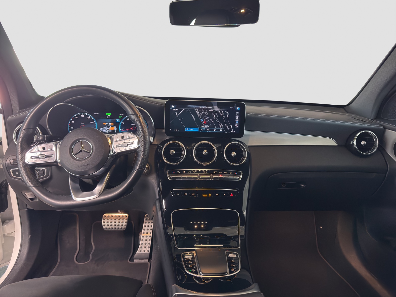 MERCEDES-BENZ GLC 200 4Matic Night Star 9G-Tronic-image-7