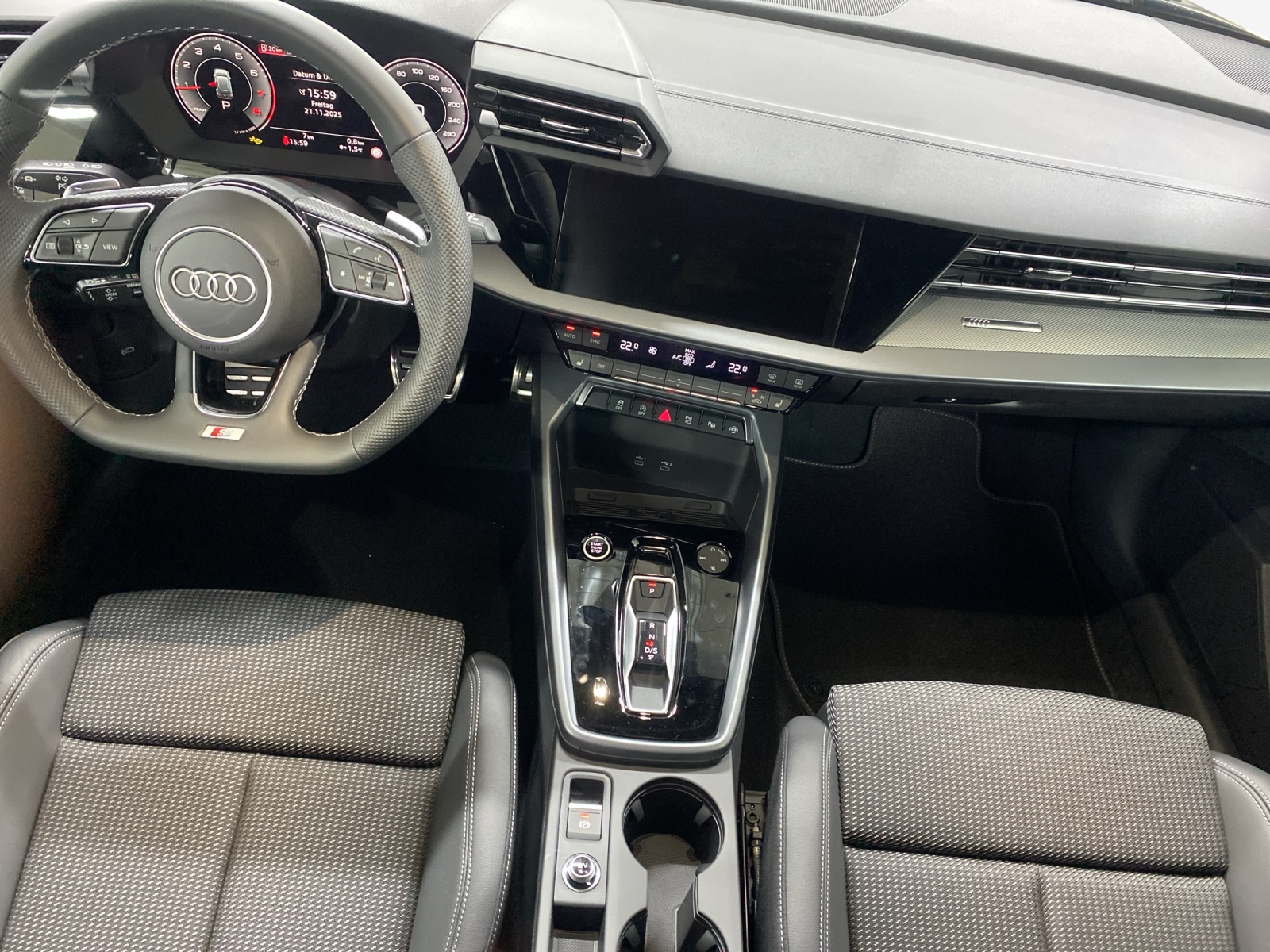AUDI A3 allstreet 35 TFSI Attraction S-tronic-image-10