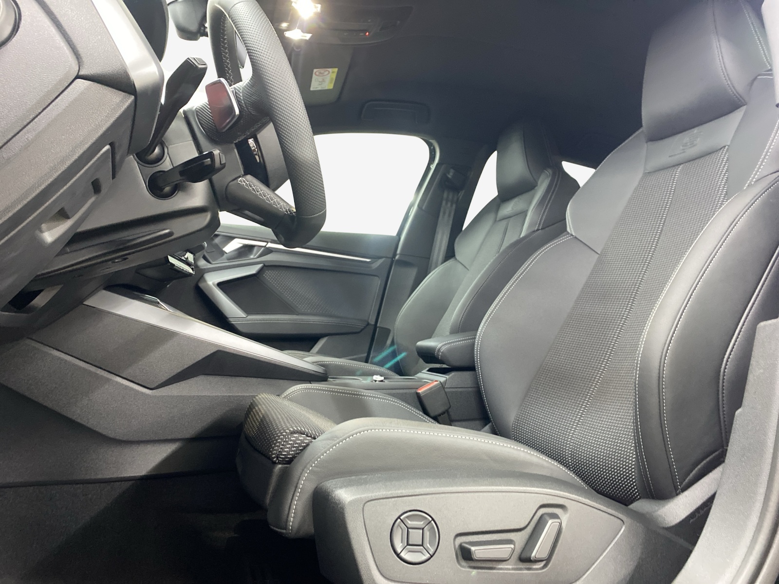 AUDI A3 allstreet 35 TFSI Attraction S-tronic-image-7