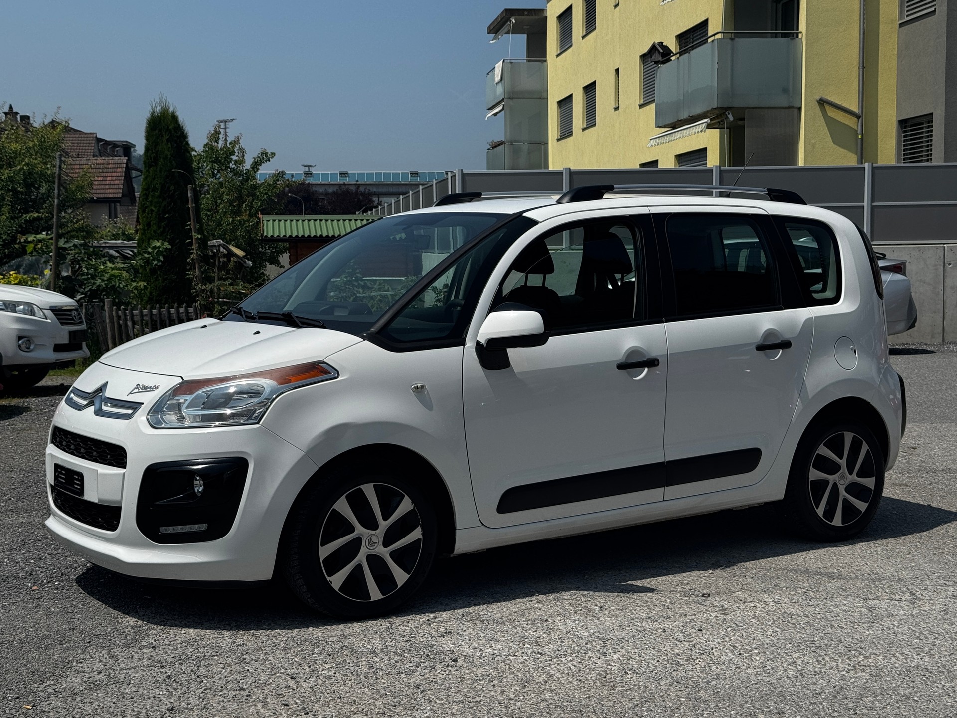 CITROEN C3 Picasso 1.6i 16V Séduction-image-1