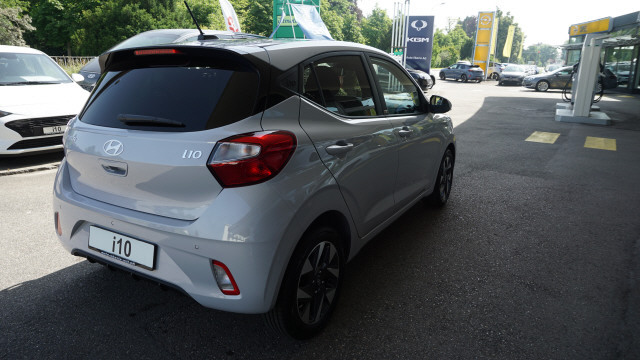 HYUNDAI i10 1.2 Amplia Aut.-image-4