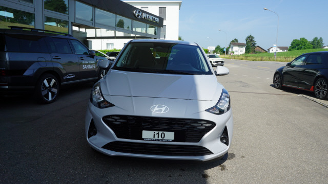 HYUNDAI i10 1.2 Amplia Aut.-image-1