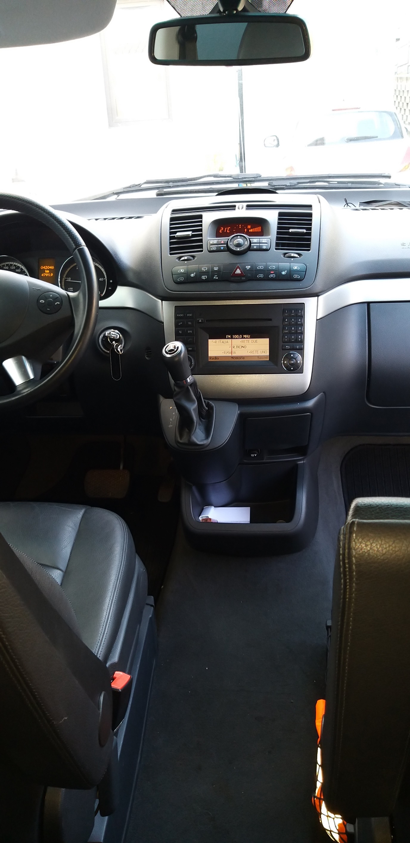 MERCEDES-BENZ VIANO-image-4