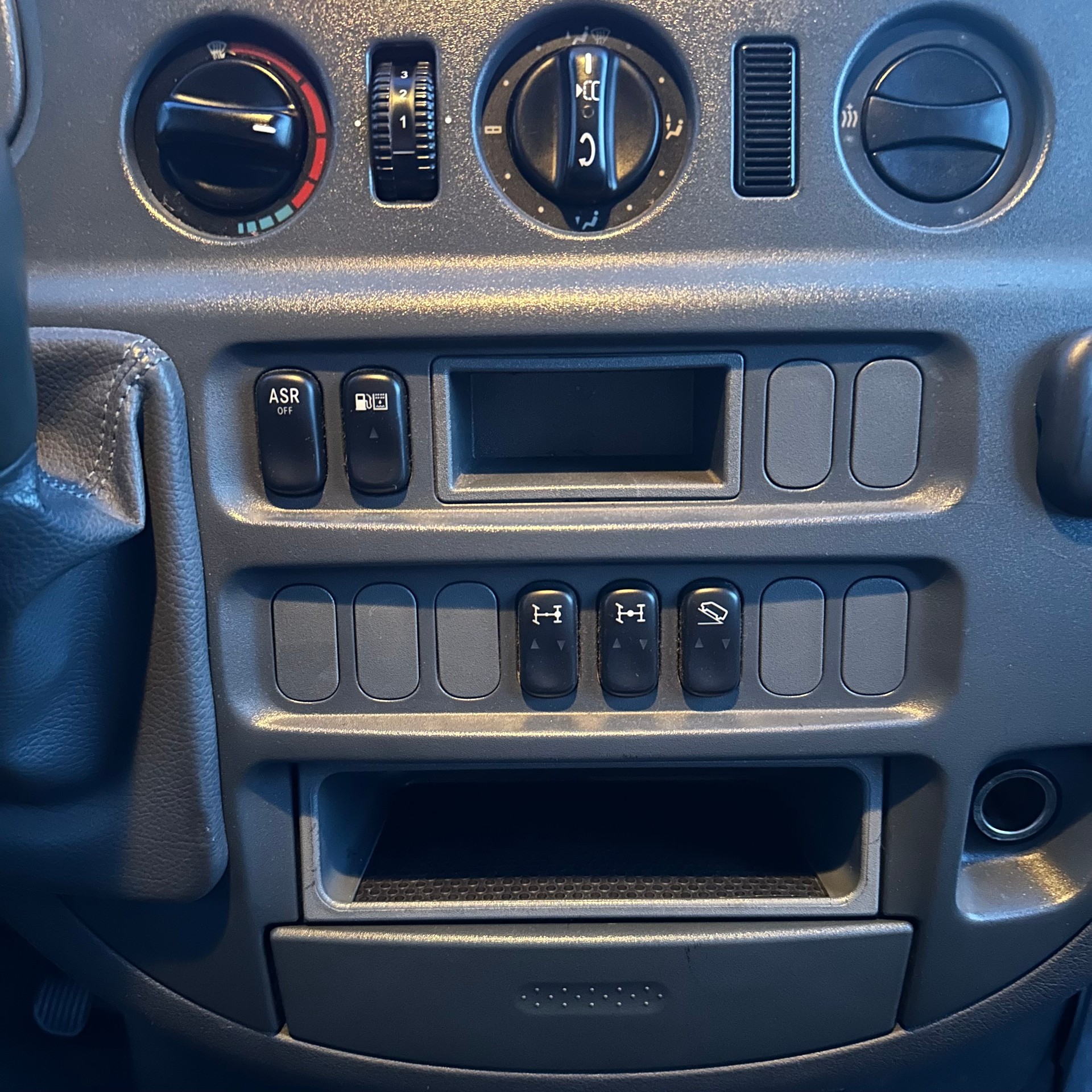 MERCEDES-BENZ Sprinter 313 CDI 4x4-image-22