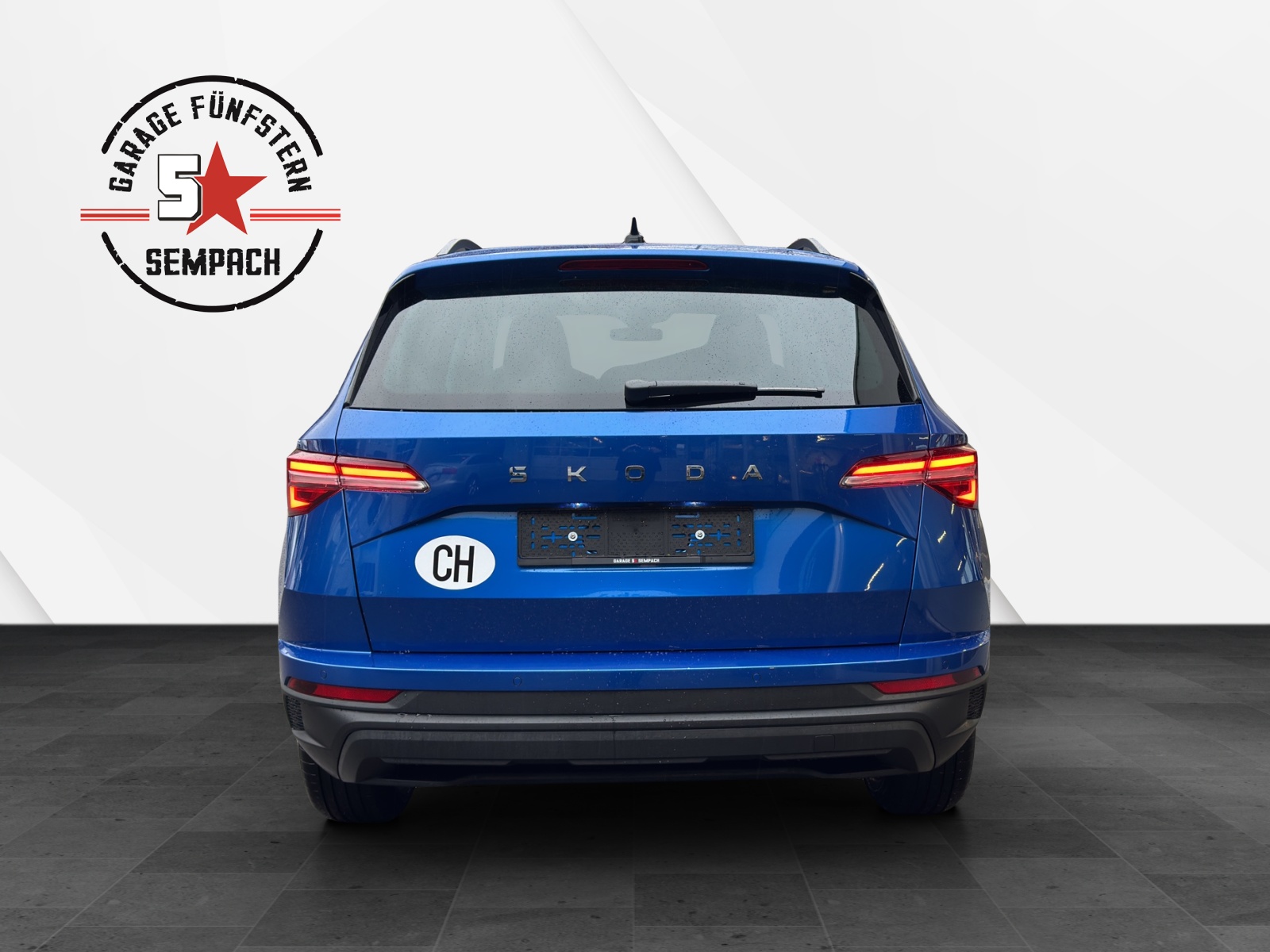 SKODA Karoq 1.5 TSI Selection DSG-showroom-element-3