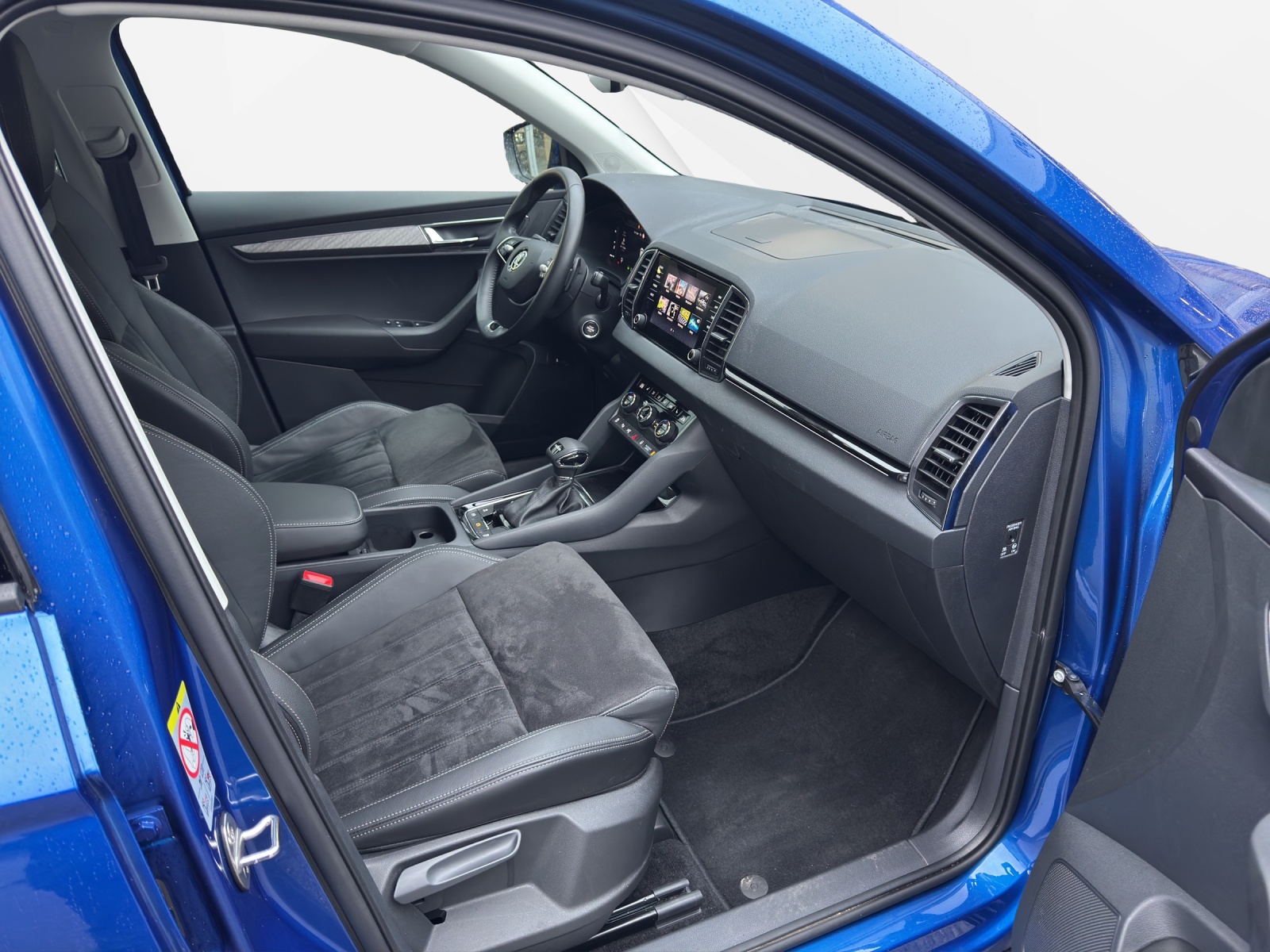 SKODA Karoq 1.5 TSI Selection DSG-image-13