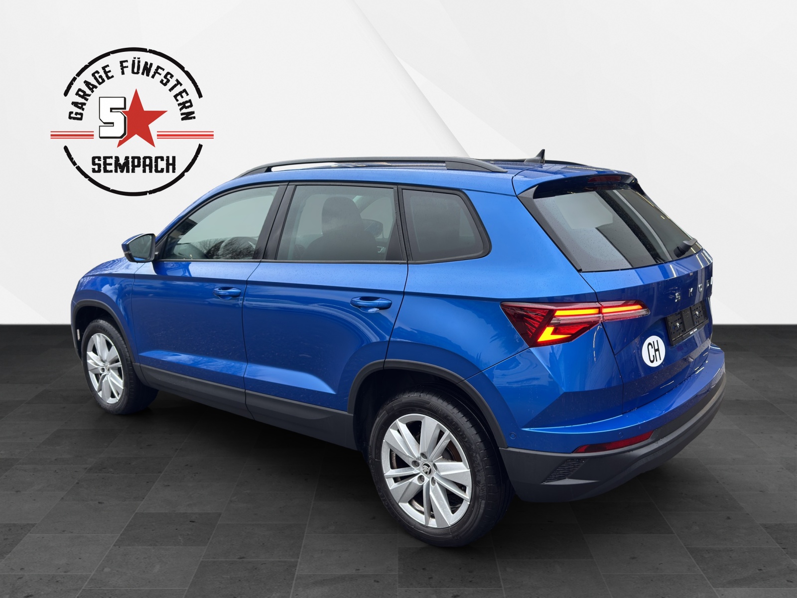 SKODA Karoq 1.5 TSI Selection DSG-showroom-element-2