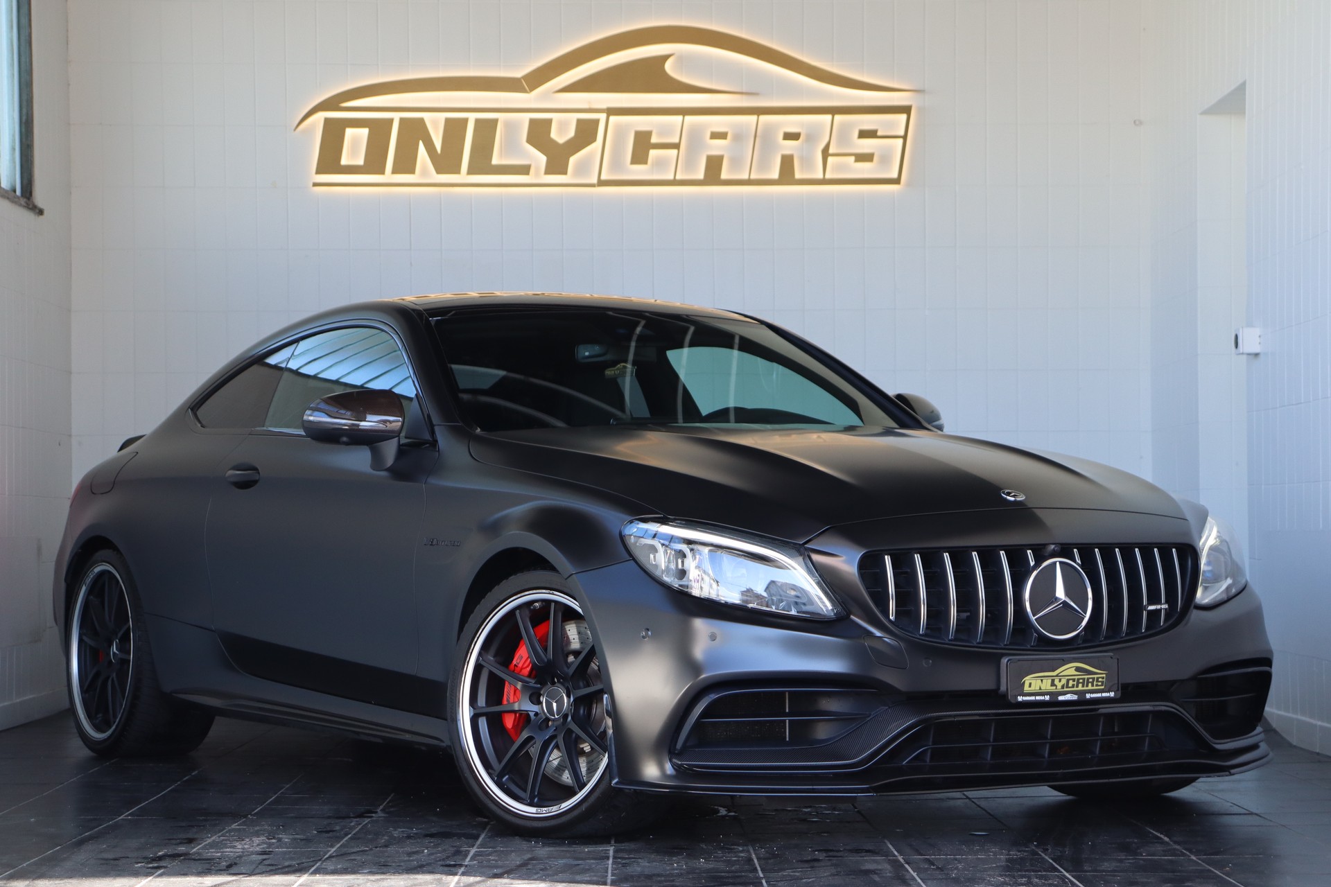 MERCEDES-BENZ C 63 S AMG 9G-TRONIC ** AERODYNAMIK-PAKET ** CABRON INTERIOR & EXTERIOR ** BURMESTER ** CH-FAHRZEUG **-image-0