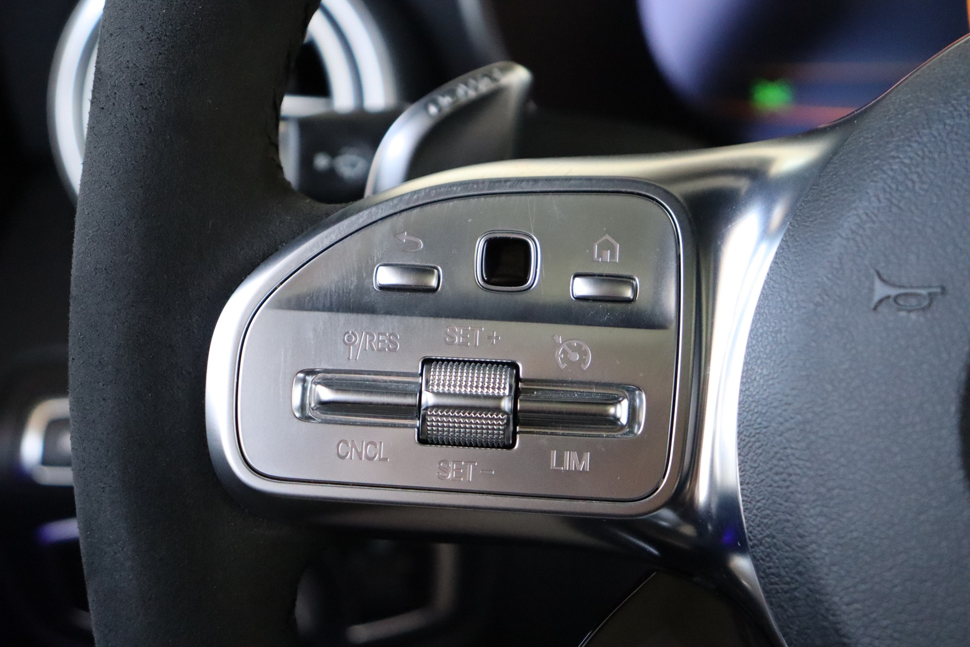MERCEDES-BENZ C 63 S AMG 9G-TRONIC ** AERODYNAMIK-PAKET ** CABRON INTERIOR & EXTERIOR ** BURMESTER ** CH-FAHRZEUG **-image-25